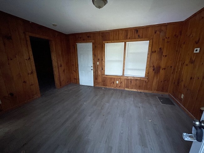 Building Photo - 5002 Park Ave