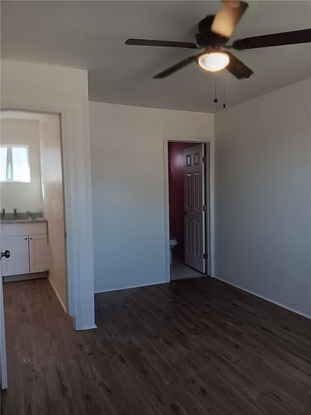 Foto principal - 981 N F St