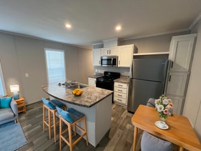 Building Photo - 38058 Pardo Dr