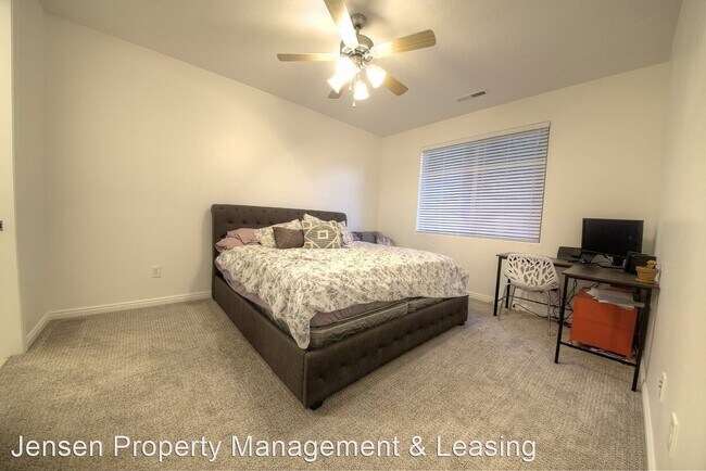 Building Photo - 3 br, 2 bath House - 244 South 230 West