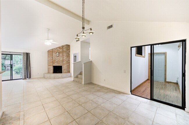 Foto del edificio - 2107 Jamara Ln