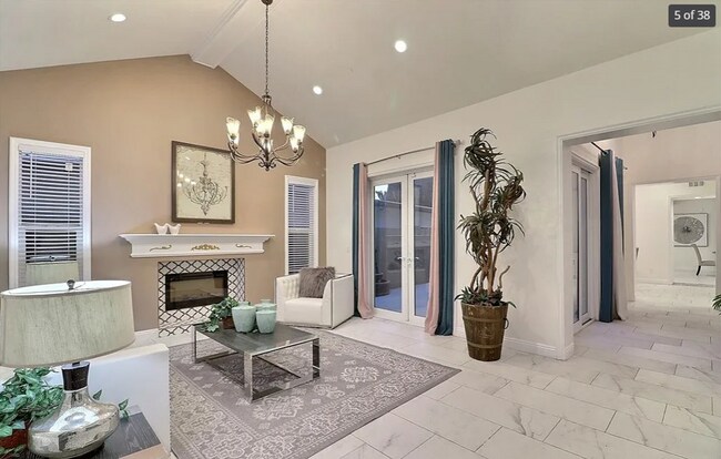 Foto del edificio - Now Leasing: Modern Arcadia Home – 4 Beds, 4 Baths, Premium Kitchenaid Kitchen, Three-Car Garage ...