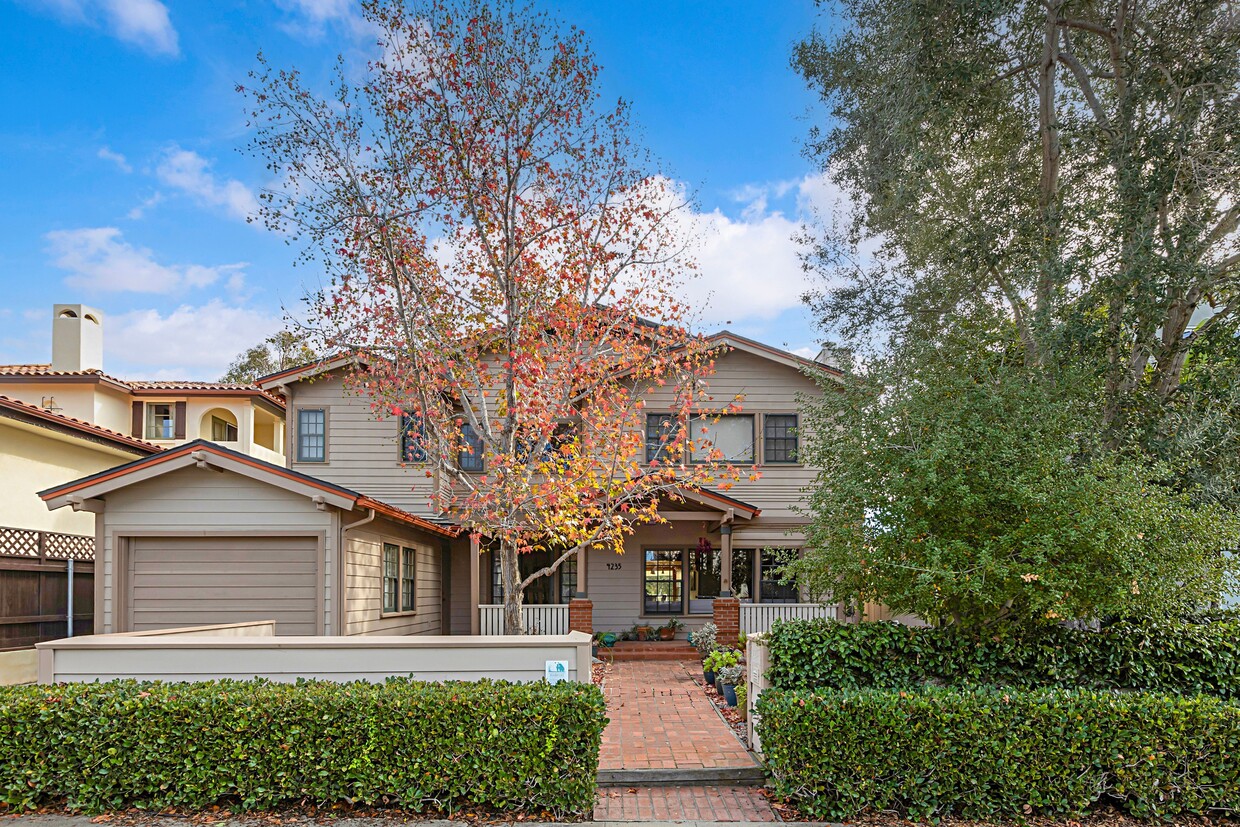 Foto principal - 4235 Arista St
