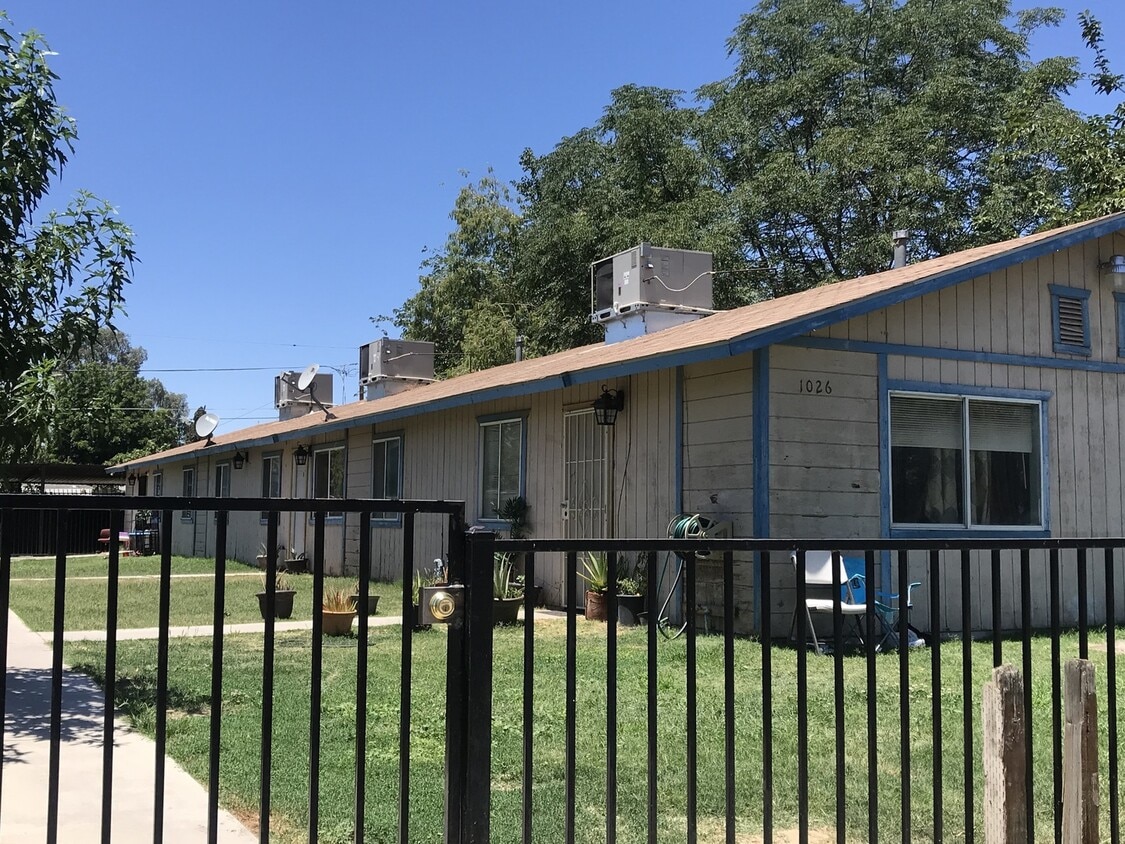Foto principal - 1026 S Williams St