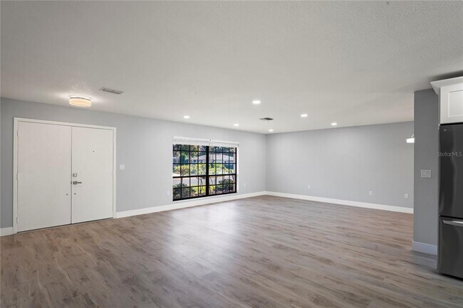 Foto del edificio - 8312 Roxboro Dr