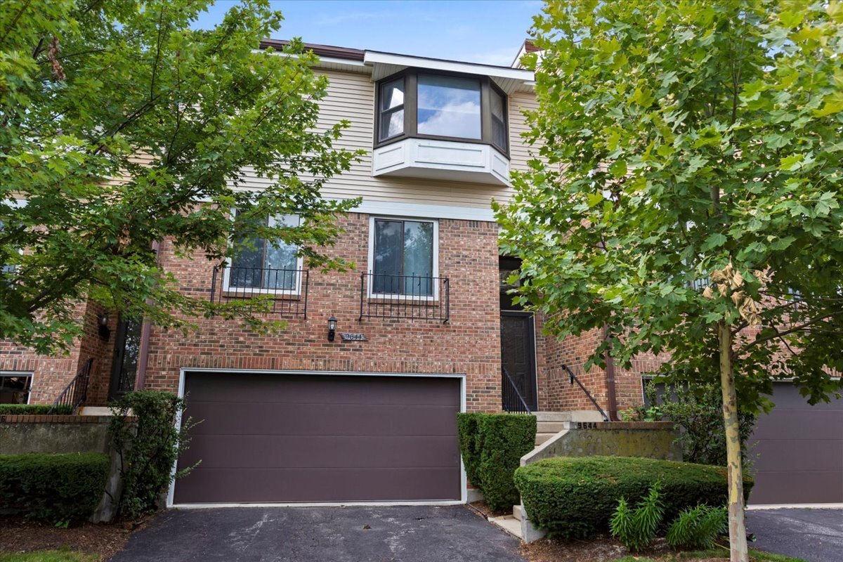 Foto principal - 9644 Laramie Ave
