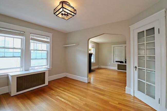 Building Photo - 33 Estabrook Rd