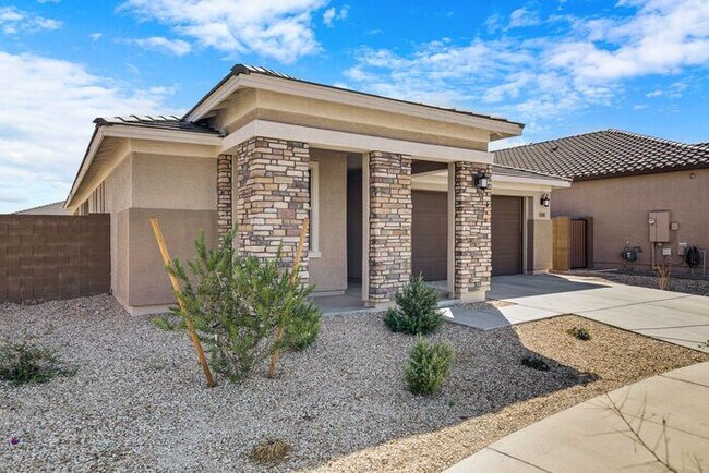 Foto del edificio - New Stunning Surprise Property!