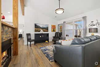 Building Photo - 13 Orleton Ln