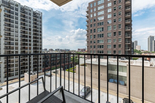 Building Photo - 1212 LaSalle St