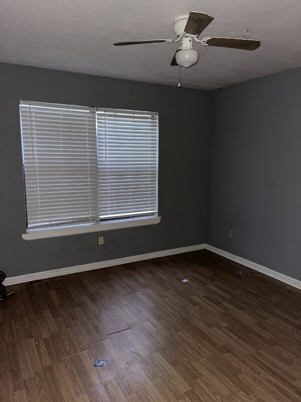 Foto del edificio - 2835 Botany Pl