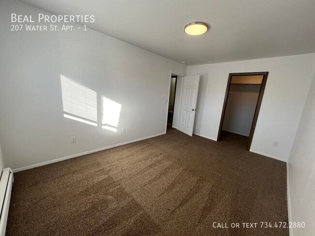 Building Photo - 207 Water St