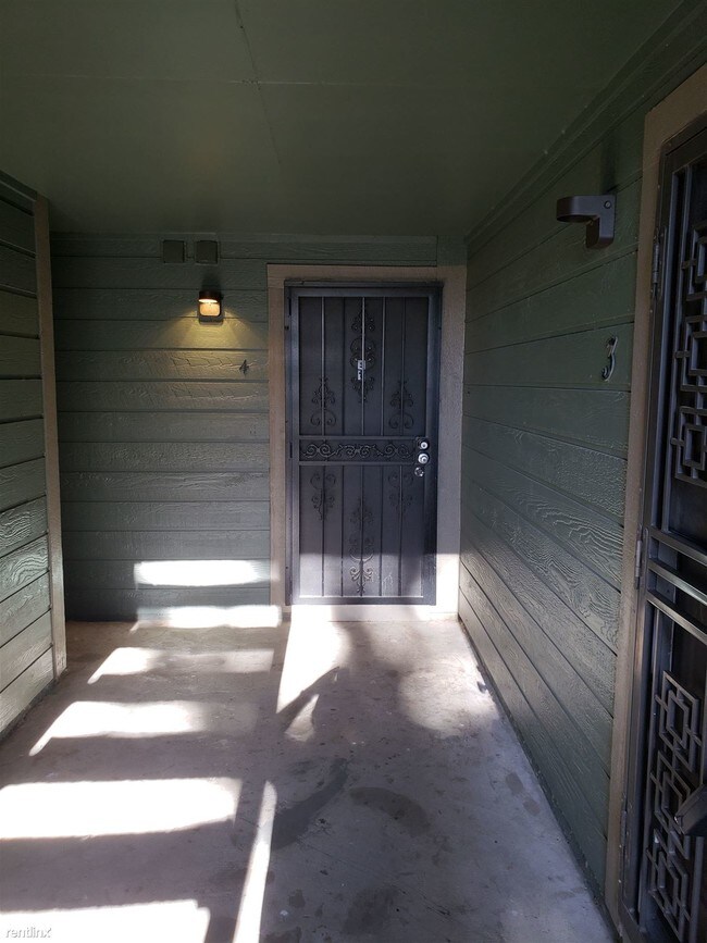 Building Photo - 14252 E Tufts Pl