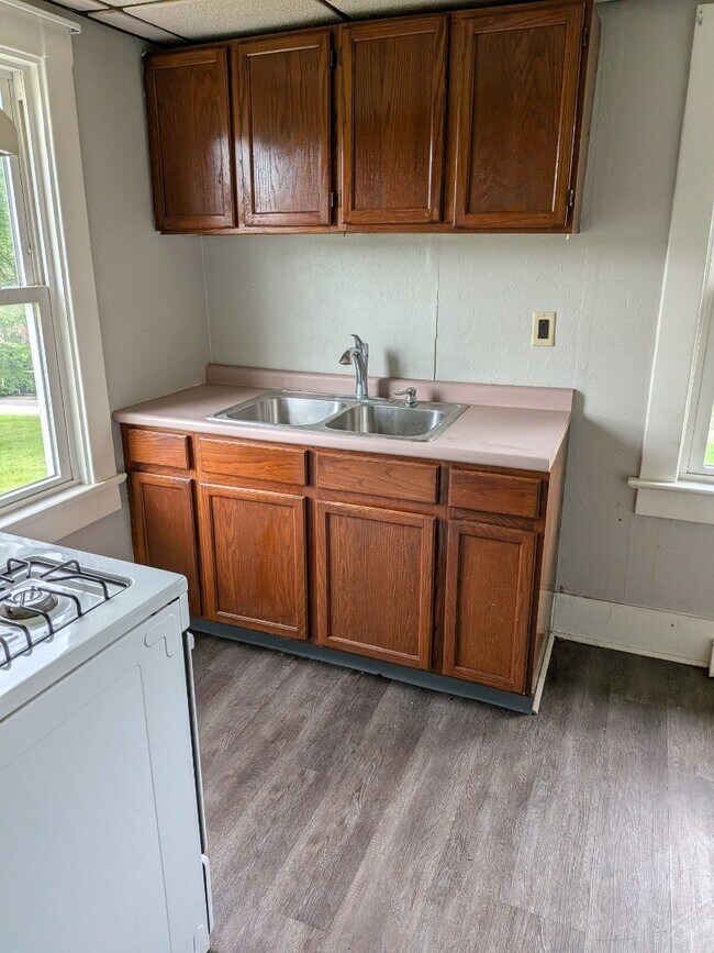 Foto del edificio - 3 Bedroom home on a double lot in Avella