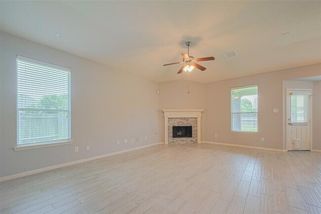 Building Photo - 2502 Oakthorn Ct