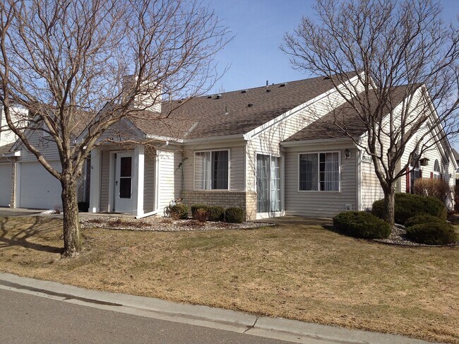 Building Photo - 508 Mission Hills Dr