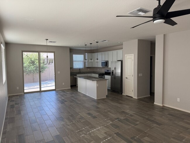 Building Photo - Three Bedroom Two Bath Home with A Den