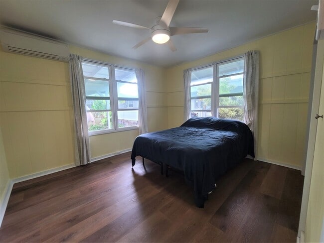 Building Photo - Coconut Grove  - fully fenced Beautiful du...