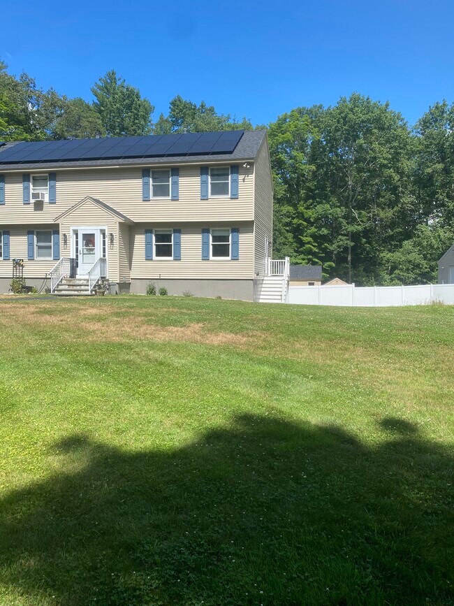 1429 Tatnic Rd, Wells, ME 04090 Townhome Rentals in Wells ME