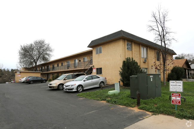 Building Photo - Range Apartments