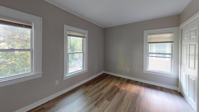 Foto del edificio - 116 Ridgeway Ave