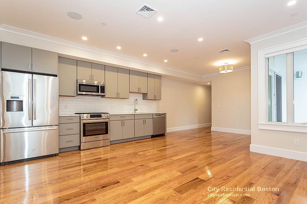 Primary Photo - 17 Vinton St