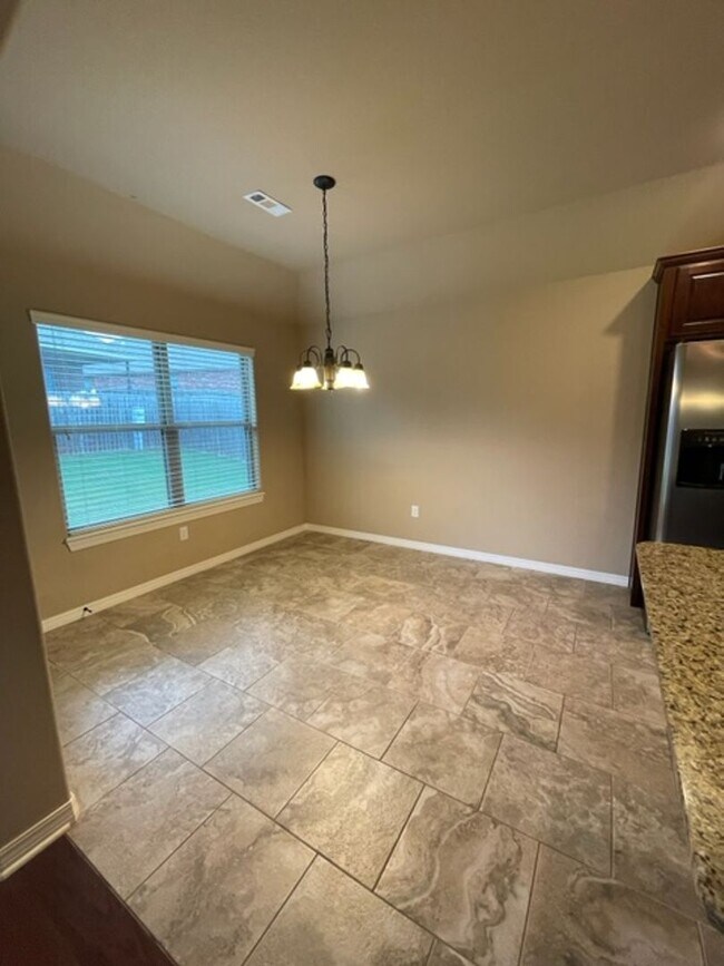 Foto del edificio - Stunning 3-Bedroom, 2-Bathroom Single Fami...