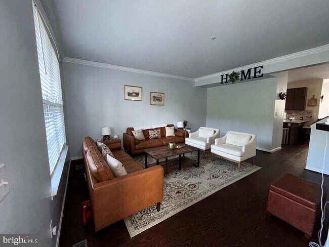 Foto del edificio - 318 Red Haven Ct