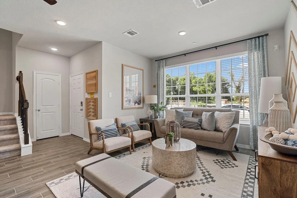 Foto principal - 2948 Percheron Dr