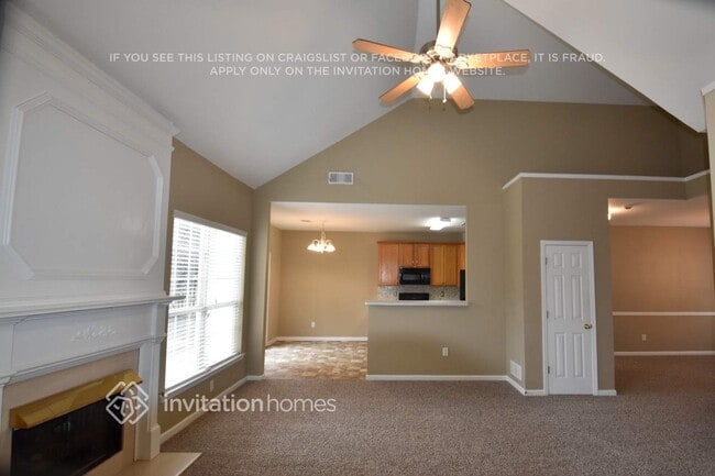 Building Photo - 2482 Lakebrooke Dr