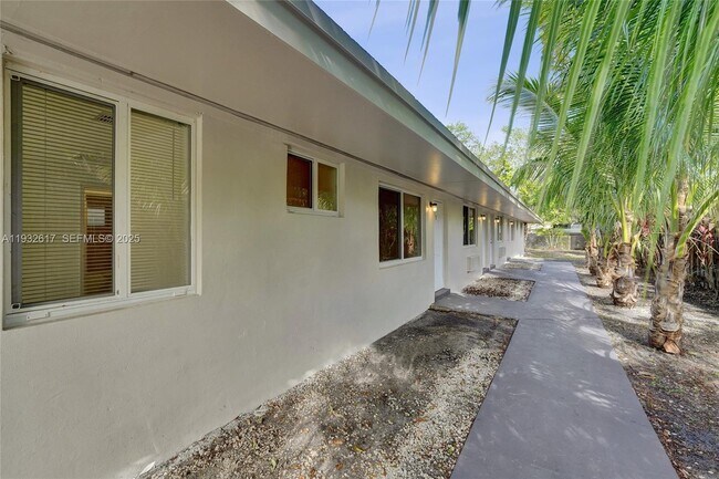 Foto del edificio - 30 SW 8th St