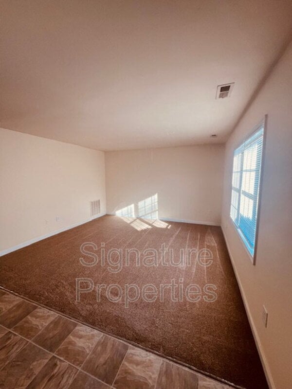 Building Photo - 555 Fairfax Ave