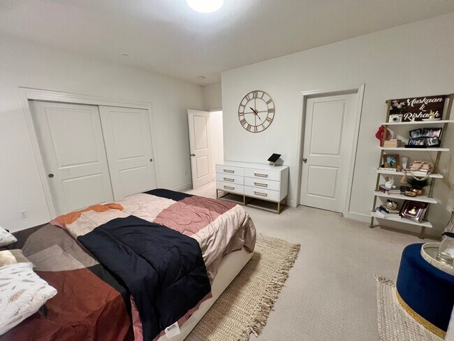 Building Photo - 5632 Pandorea Terrace