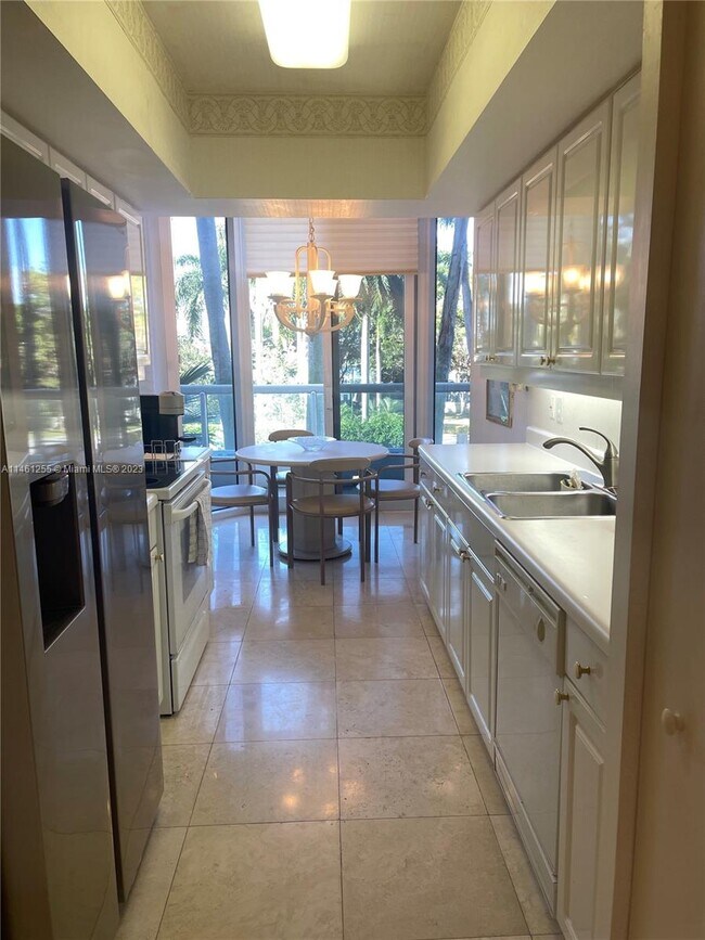 Foto del edificio - 21205 Yacht Club Dr