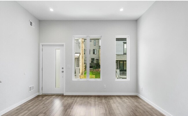 Foto del edificio - 1510 N Myrtlewood St