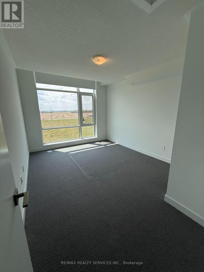 Building Photo - 5 Romilly Ave