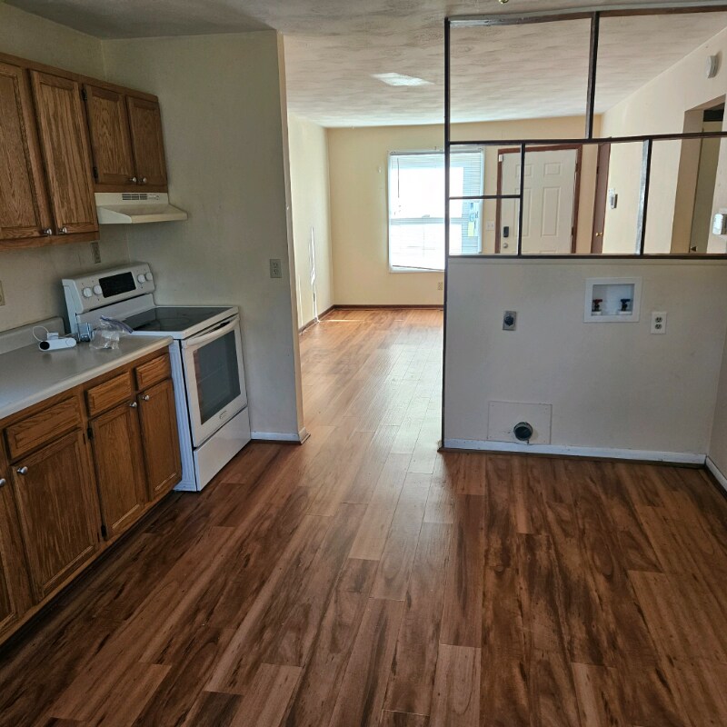 Building Photo - 807 S Broadway St