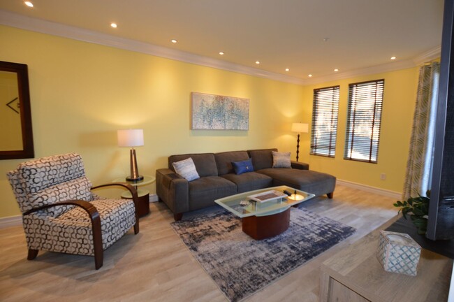 Foto del edificio - Stunning 2 Bath| 2 Bedroom Luxury Condo wi...