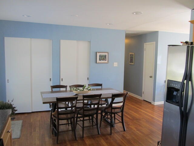 Building Photo - 605 Seattle Dr