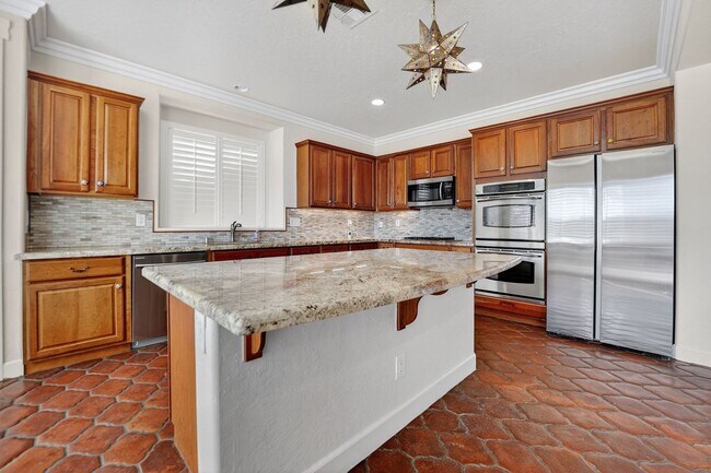 Building Photo - 8224 Imperial Lakes St