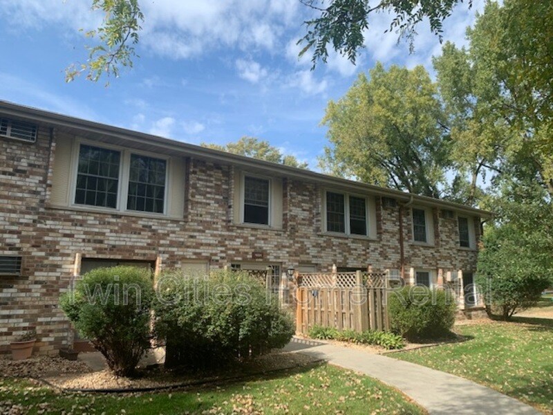 4654 Cedar Lake Rd S Unit Apt 7, St. Louis Park, MN 55416 Condo for