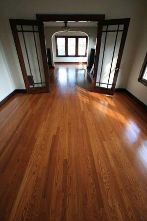 Área de estar - 42 S Fremont Ave