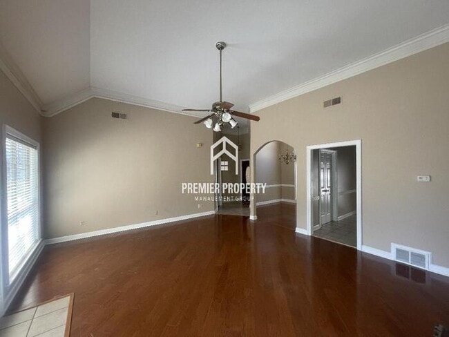 Building Photo - 6729 Booth Forrest Dr