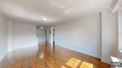 Building Photo - 145 E 16th St