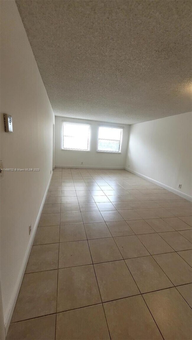 Foto del edificio - 8160 Geneva Ct