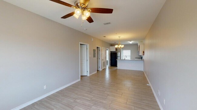 Foto del edificio - 5601 Cuenca Dr