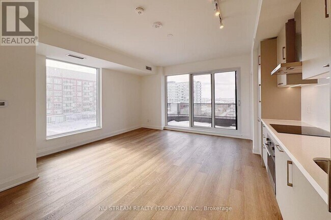 Building Photo - 38 Andre de Grasse St
