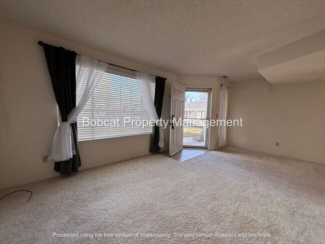 Foto del edificio - 1420 Douglas Ave