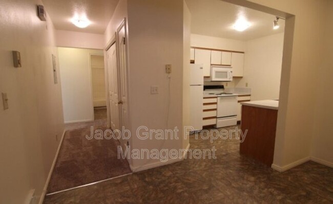 Foto del edificio - 631 Hoopes Ave