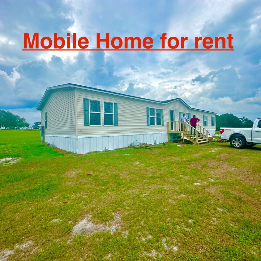 Front of the home - 2436 Bay Lake Loop